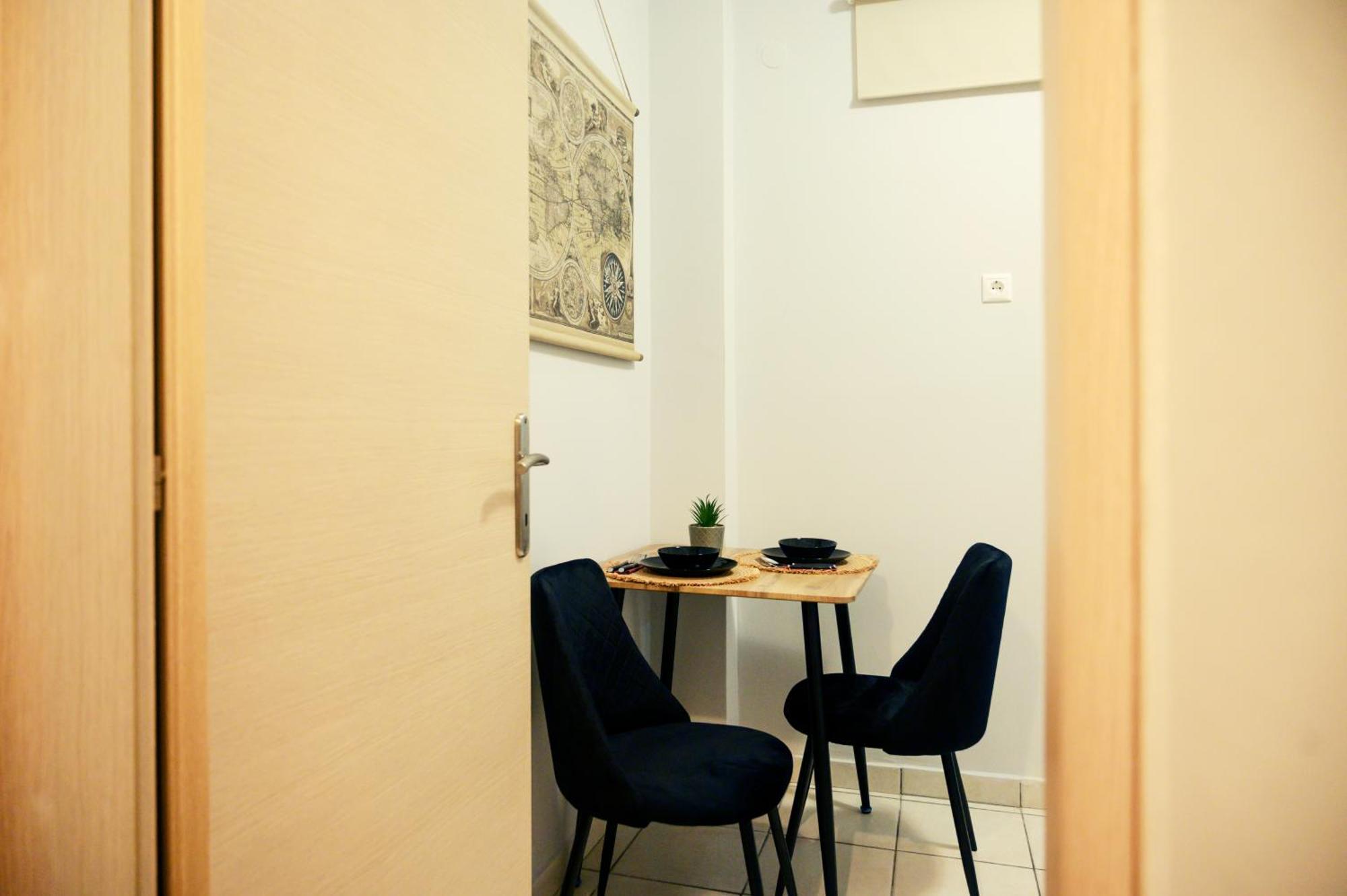 Appartamento Modern Downtown Flat By Golden H&R Salonicco Esterno foto